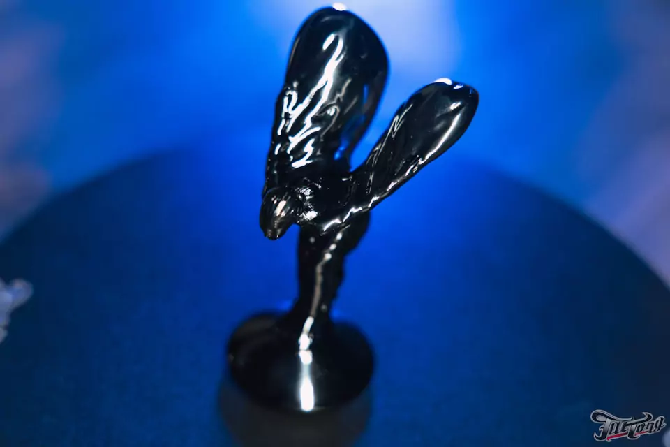 Затонировали «Дух экстаза» (Spirit of Ecstasy) для Rolls-Royce!